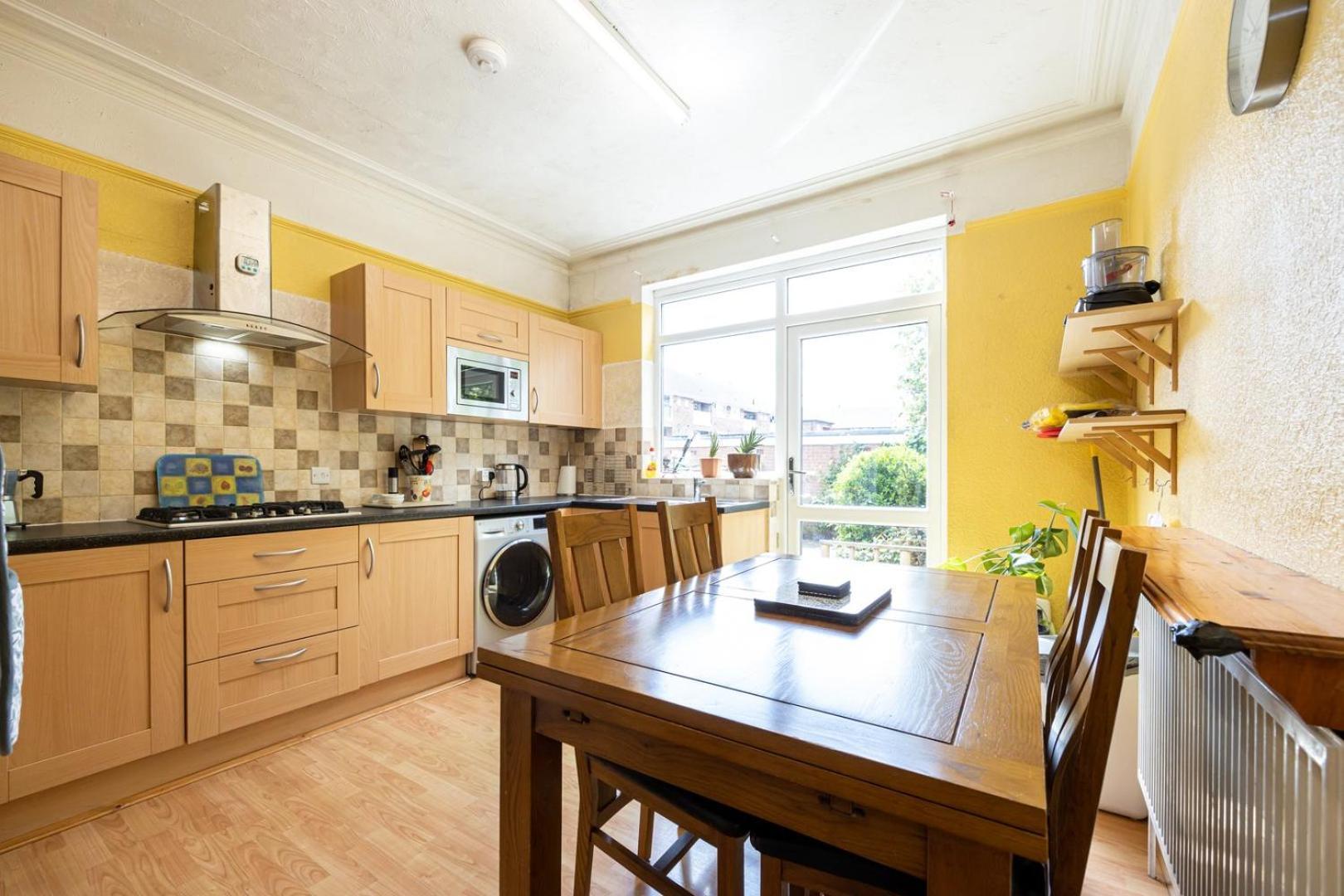 Guestready - Enchanting Life In Gorse Hill Holiday home Manchester