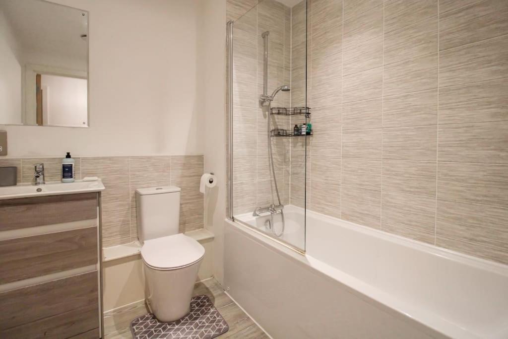 Luxury Flat - Greater *