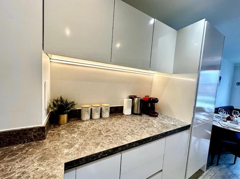 Apartment Luxury Flat - Greater *