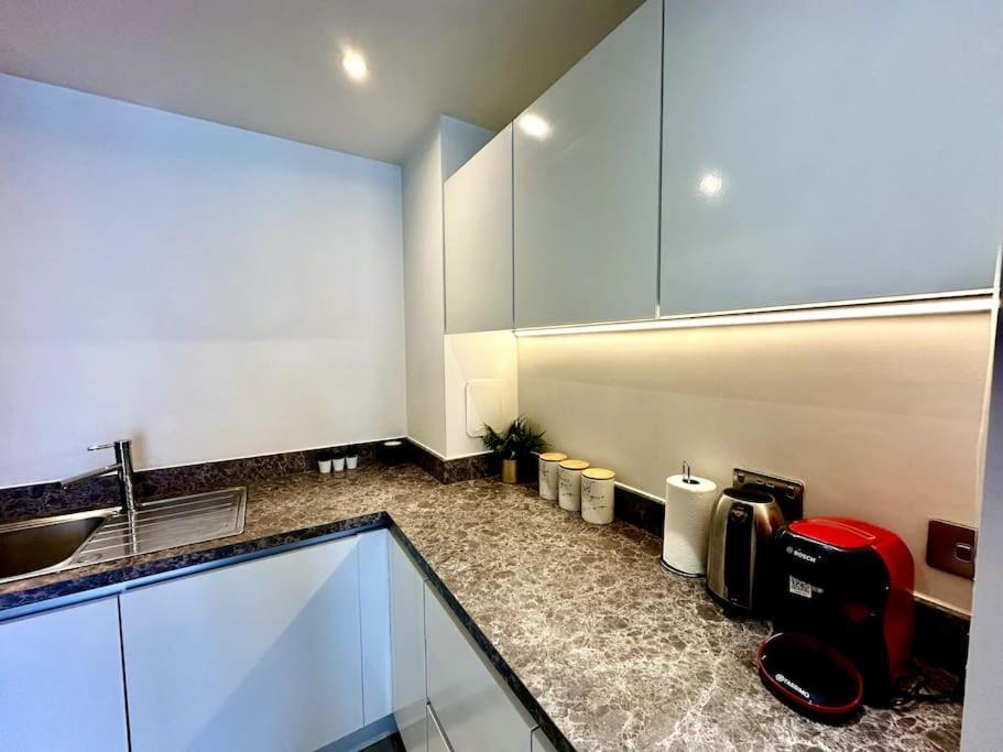 Luxury Flat - Greater Apartment *