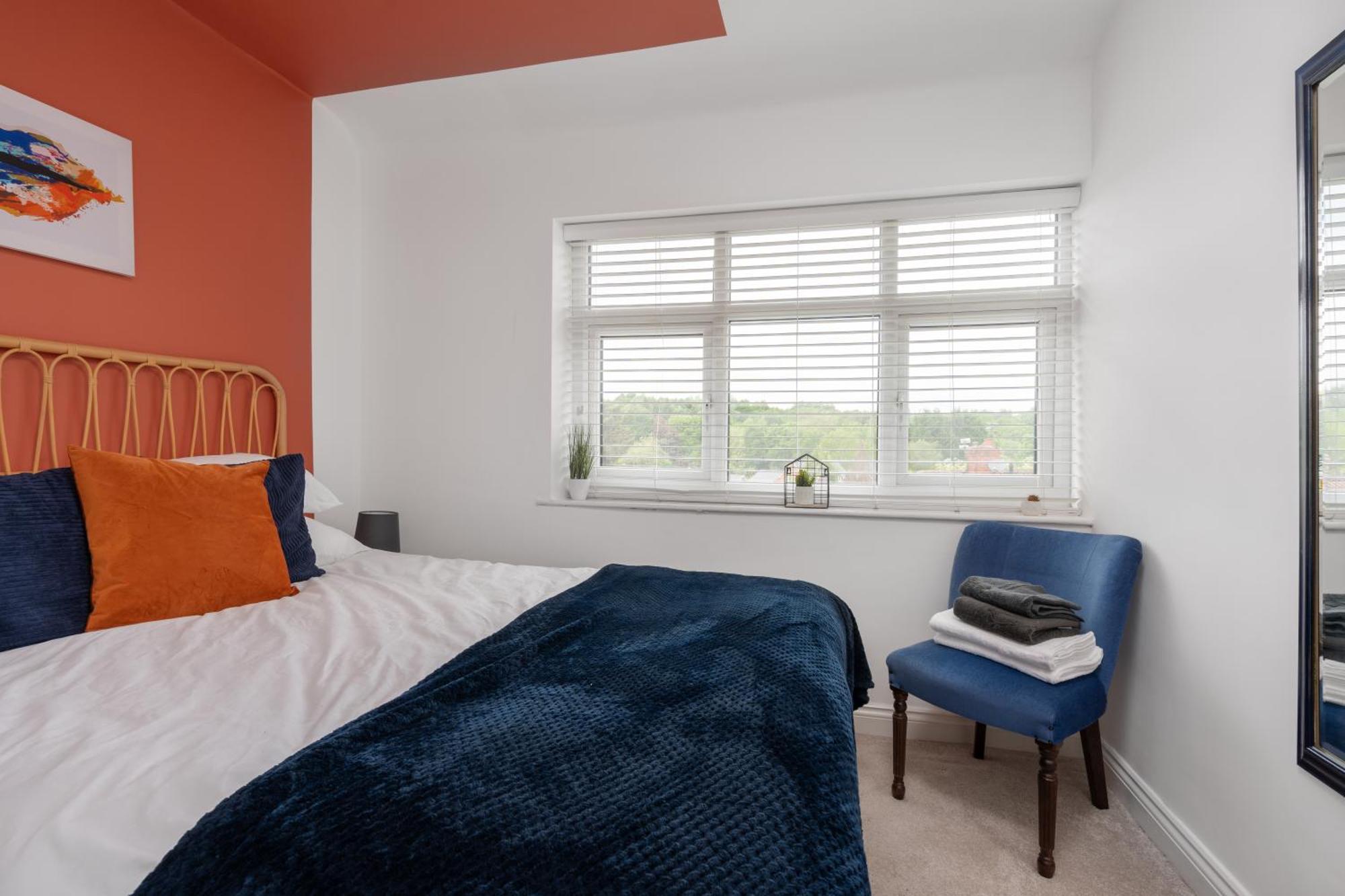Hilltop House In - Free Parking Holiday home *