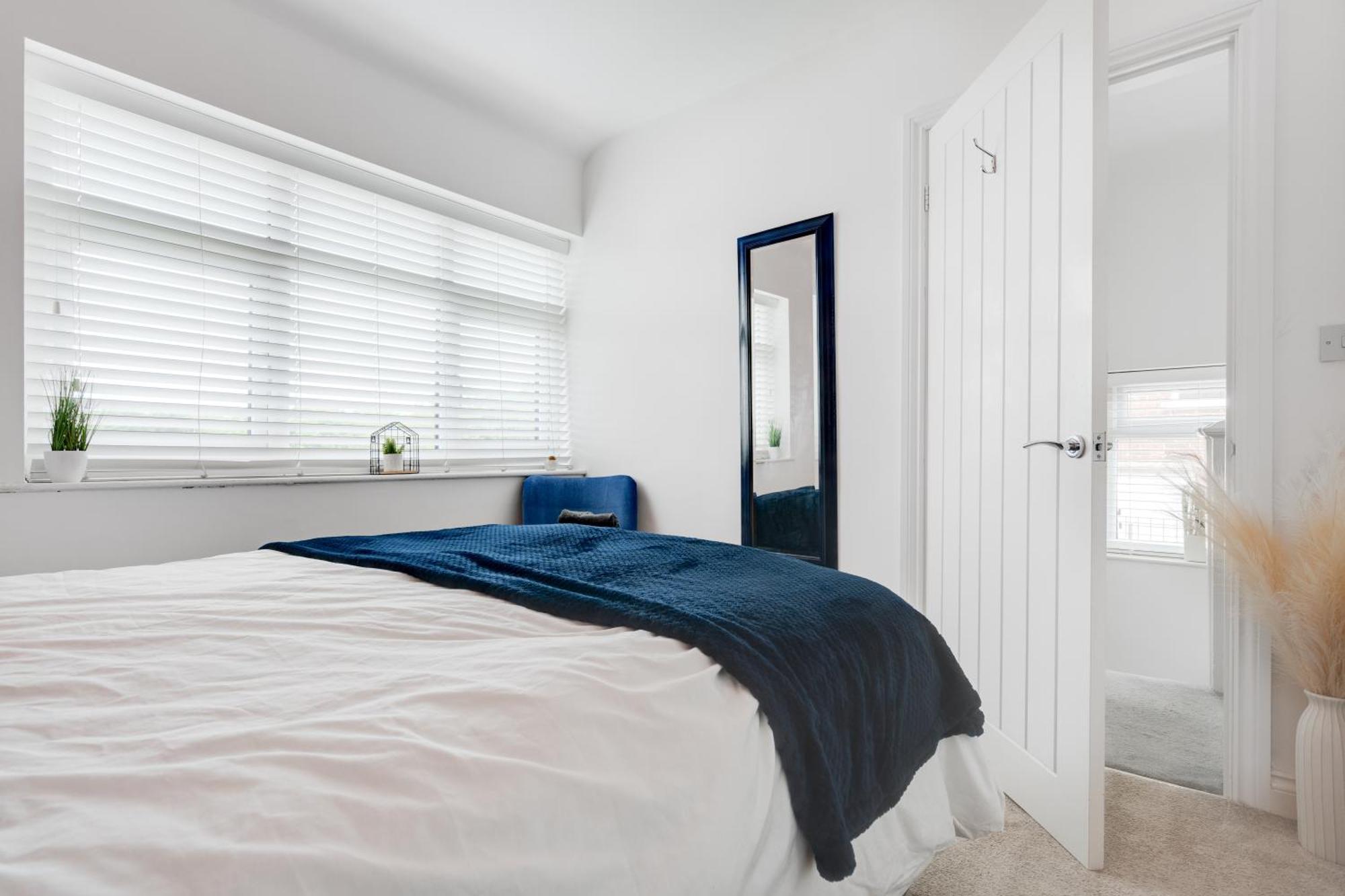 Hilltop House In - Free Parking Holiday home *