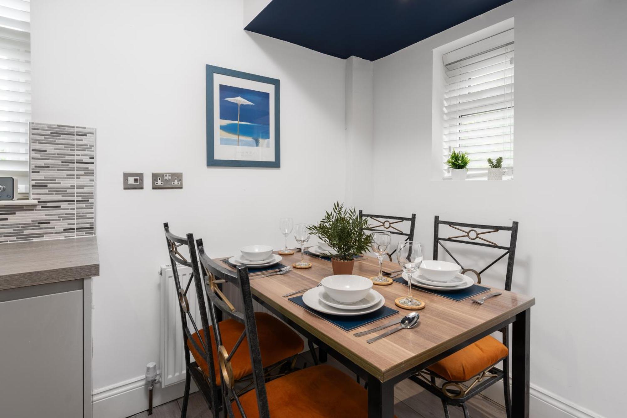 Holiday home Hilltop House In - Free Parking *