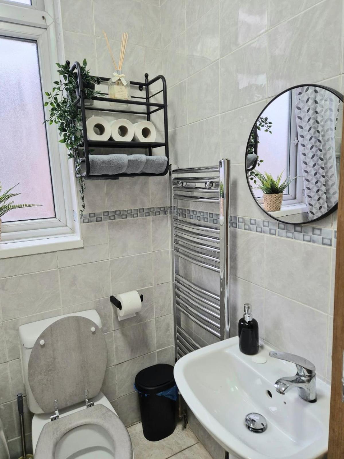 Accommodatie bij particulieren In 6 Minutes Drive To Victoria Station Manchester