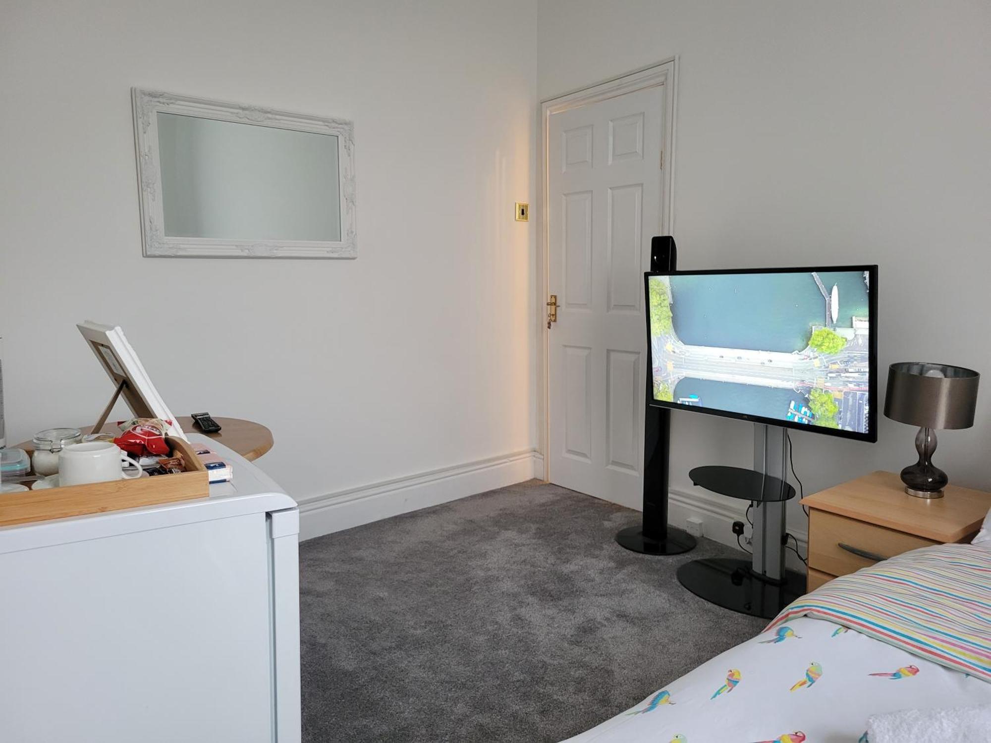 A Quiet & Comfortable 4 Bedroom House *