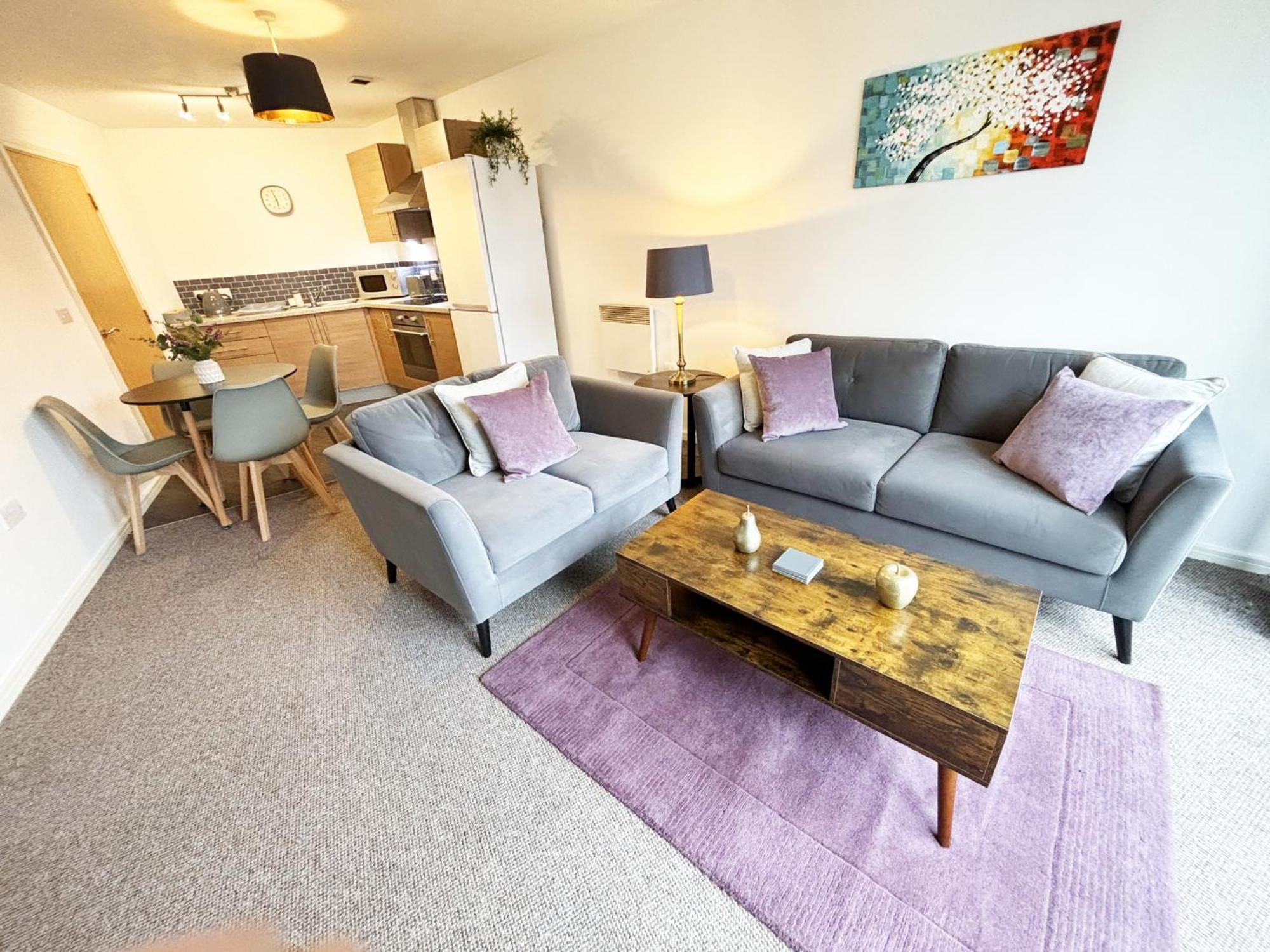 2 Bed Sportcity Opposite Etihad Stadium & Coop Live *