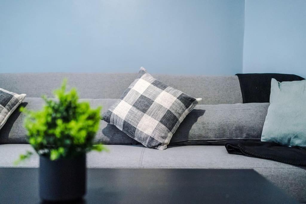 1 Bed Flat With Parking Apartment Manchester