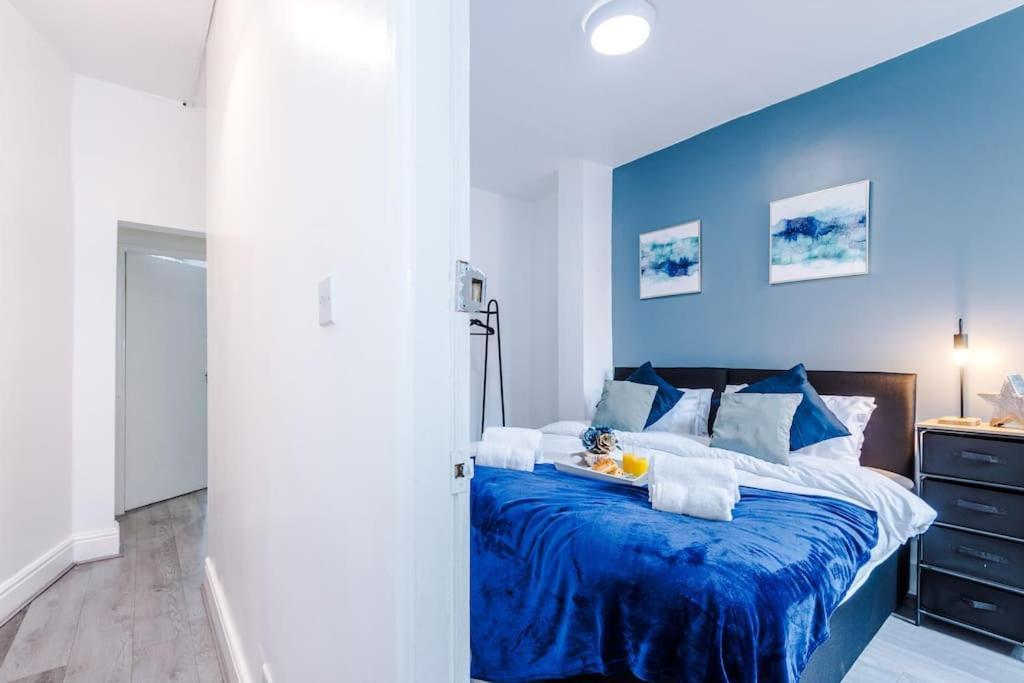 1 Bed Flat With Parking