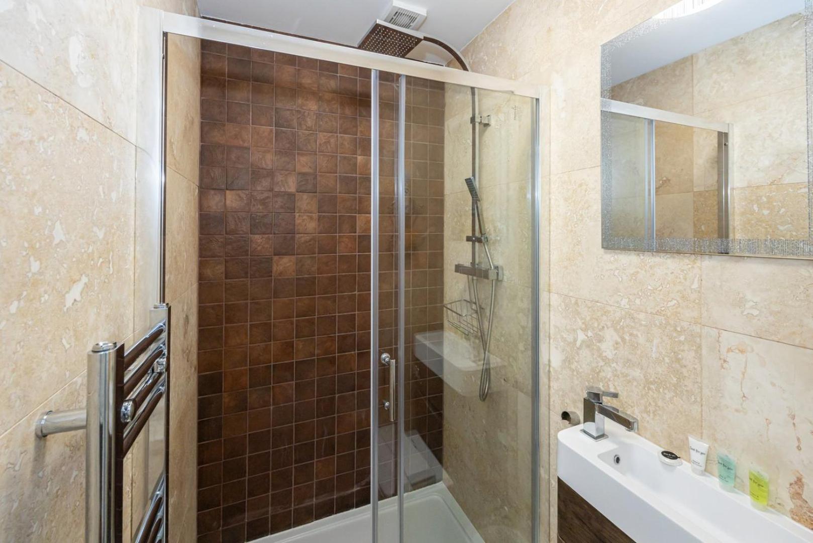 Guestready - A Haven By The River *