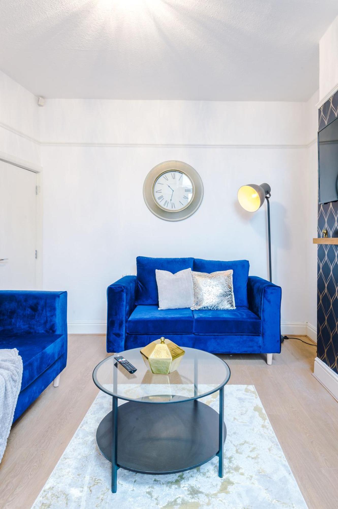 R&r Nr Mediacity 4 Bedrms, 6 Beds, Free Parking Holiday home
