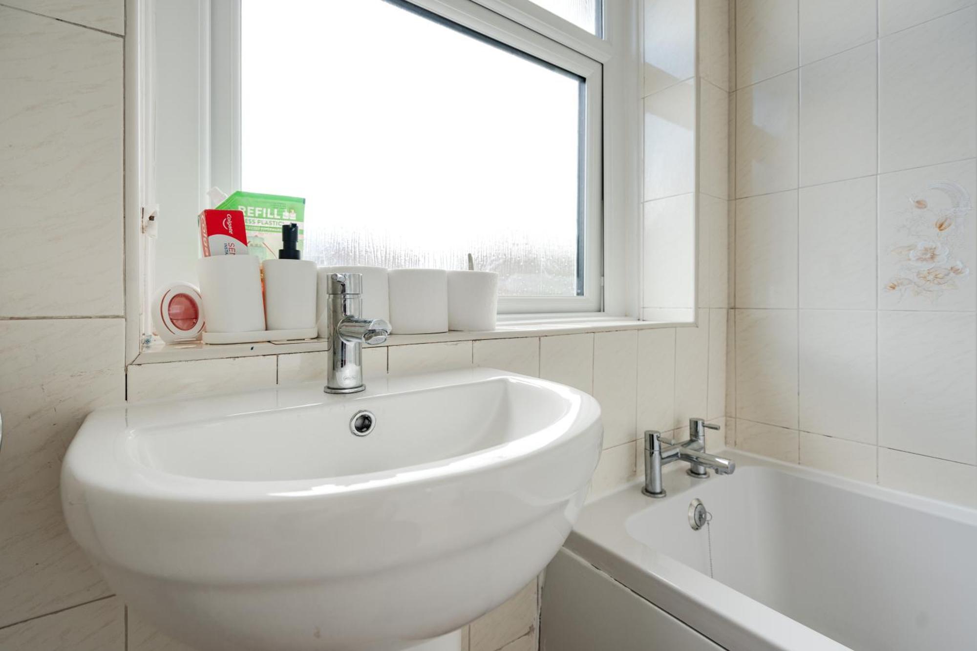 Comfy 3br - Pool Table - Games - Sleeps 8 *
