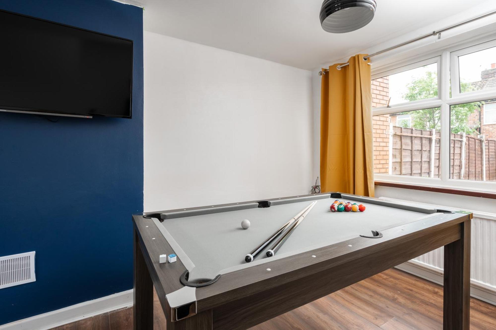 Comfy 3br - Pool Table - Games - Sleeps 8 *