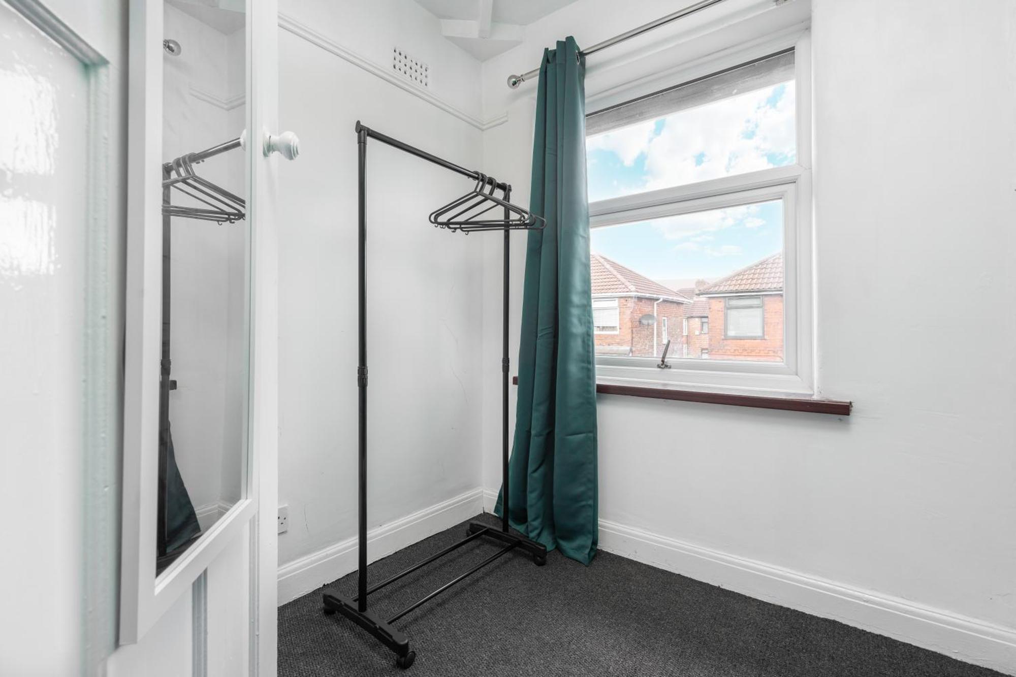 Comfy 3br - Pool Table - Games - Sleeps 8 *