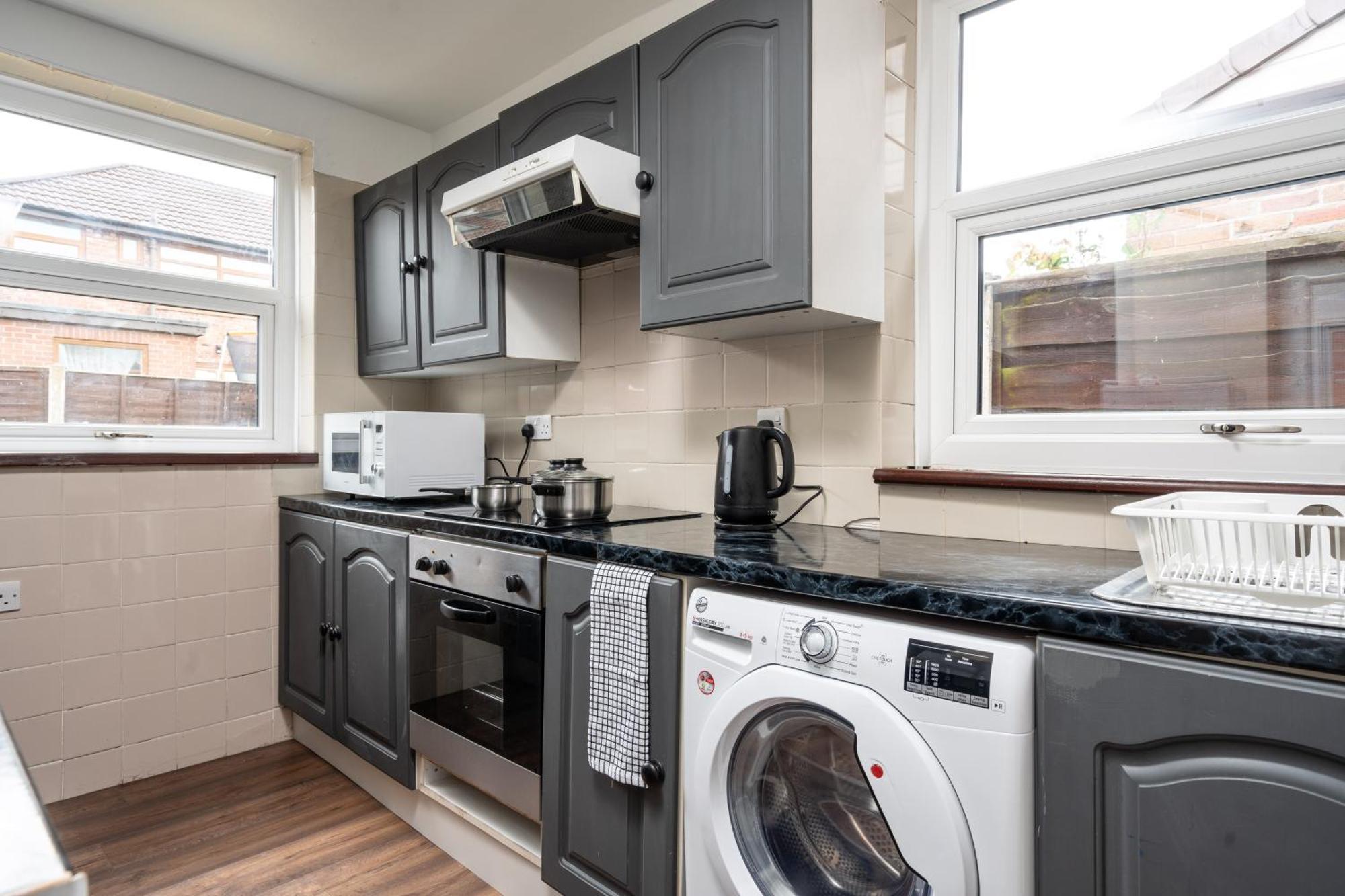 Comfy 3br - Pool Table - Games - Sleeps 8 Holiday home Manchester