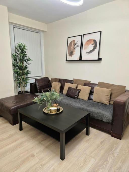 Holiday home Large Four Bedroom House In Near Centre