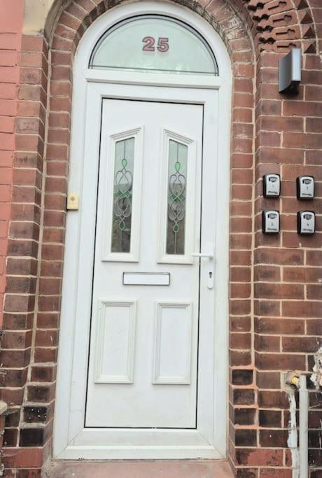 Holiday home Large Four Bedroom House In Near Centre
