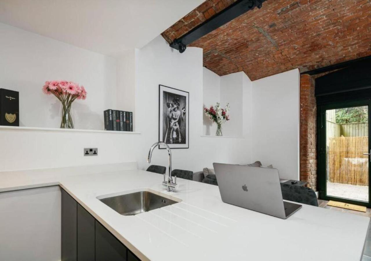 Cavern By The Heim Residences