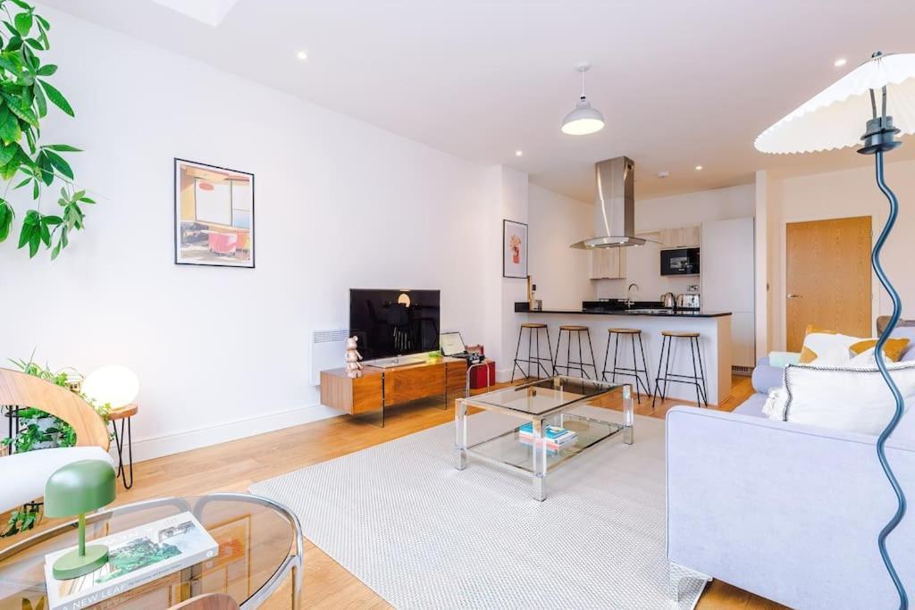Sleek Loft Oasis In Centre * Manchester