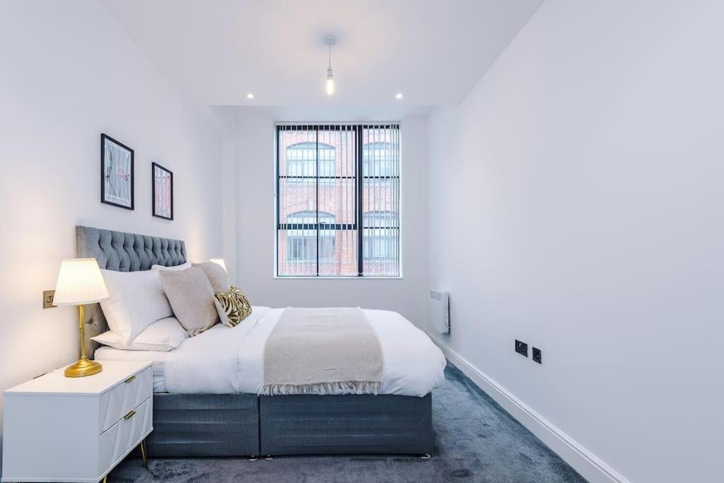 Sleek Loft Oasis In Centre Manchester