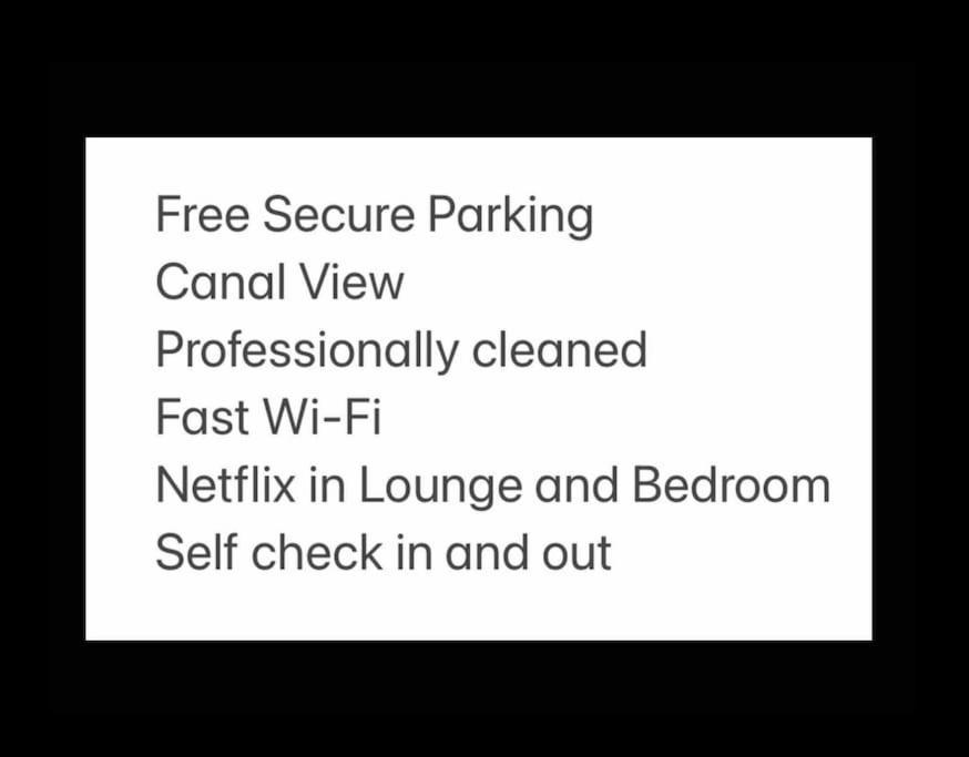 Apartment Cityfront Luxe Near Centre Facing Etihad & Coop Live, Free Parking