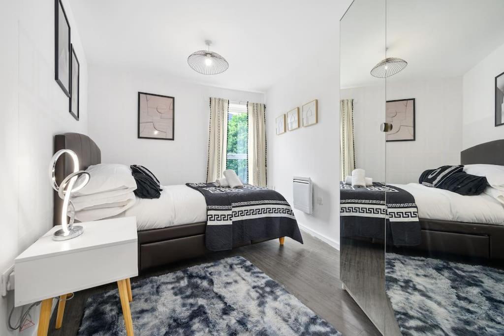 Cityfront Luxe Near Centre Facing Etihad & Coop Live, Free Parking * Manchester