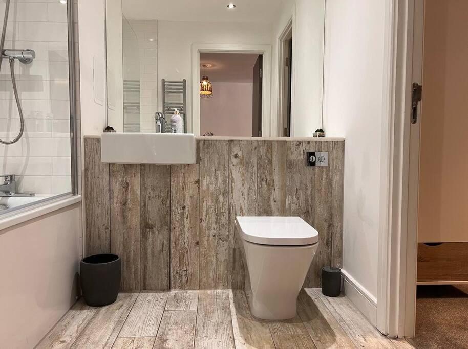 Spacious In The Heart Of Central Apartment *