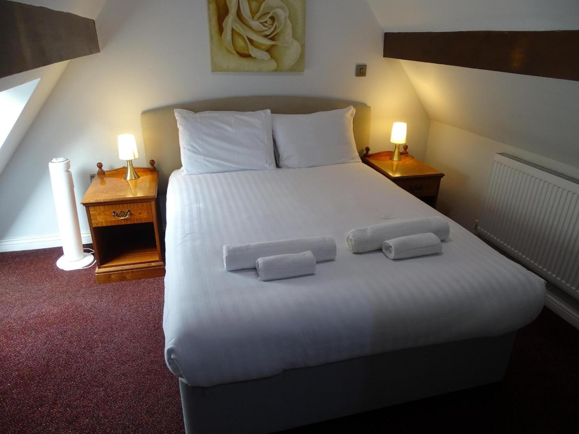 Milverton Hotel *