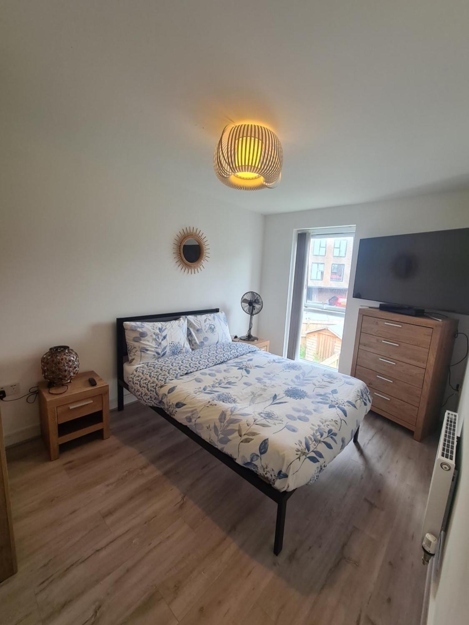 Lovely New In Close To Fc * Manchester
