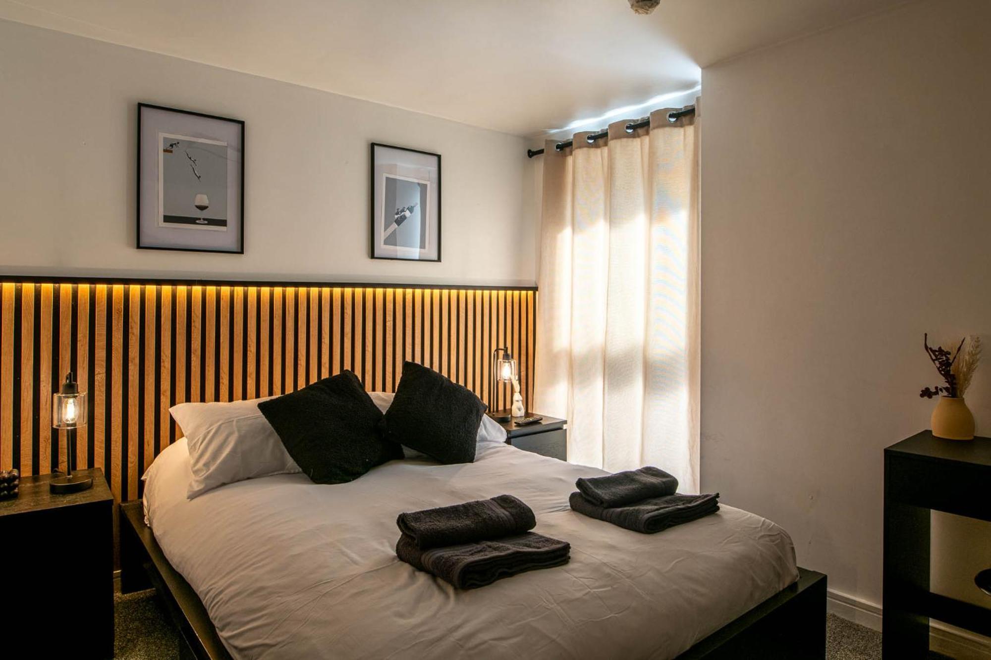 Urban Luxury: Spinningfields 2 Bed Apartment
