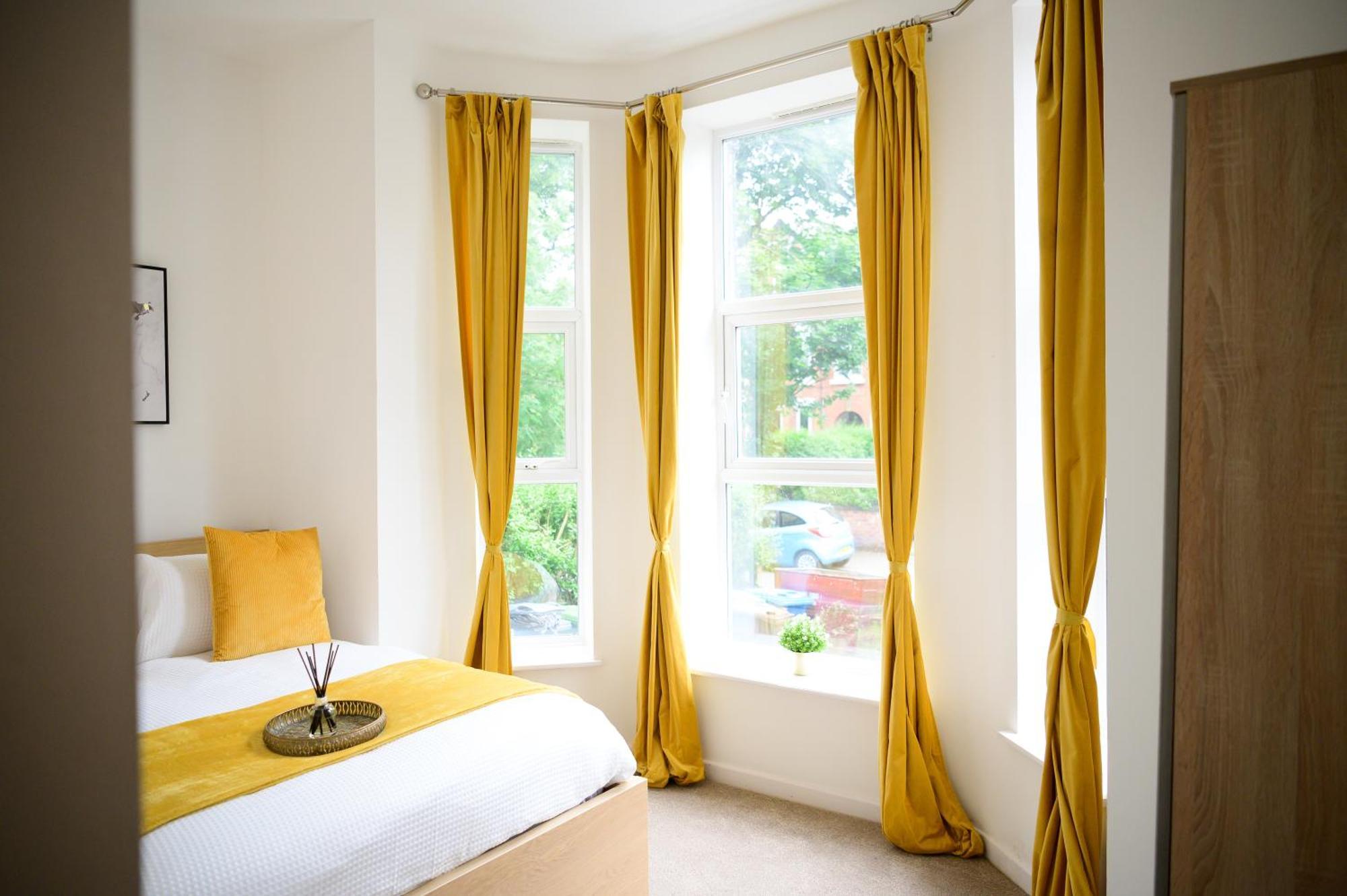 Autumn Breeze, 2br Apartment, Didsbury, * Manchester