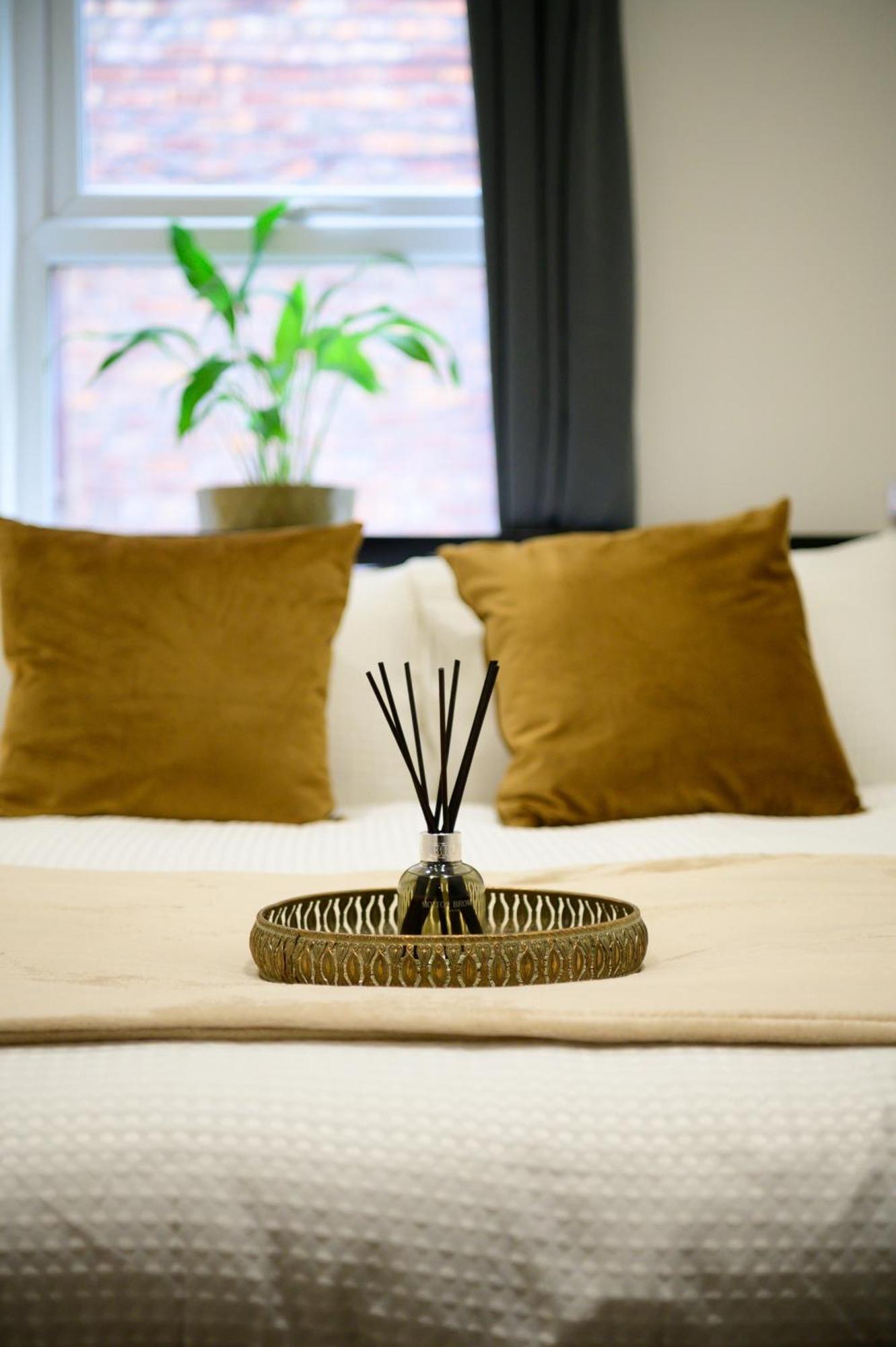 Apartment Autumn Breeze, 2br Apartment, Didsbury, *