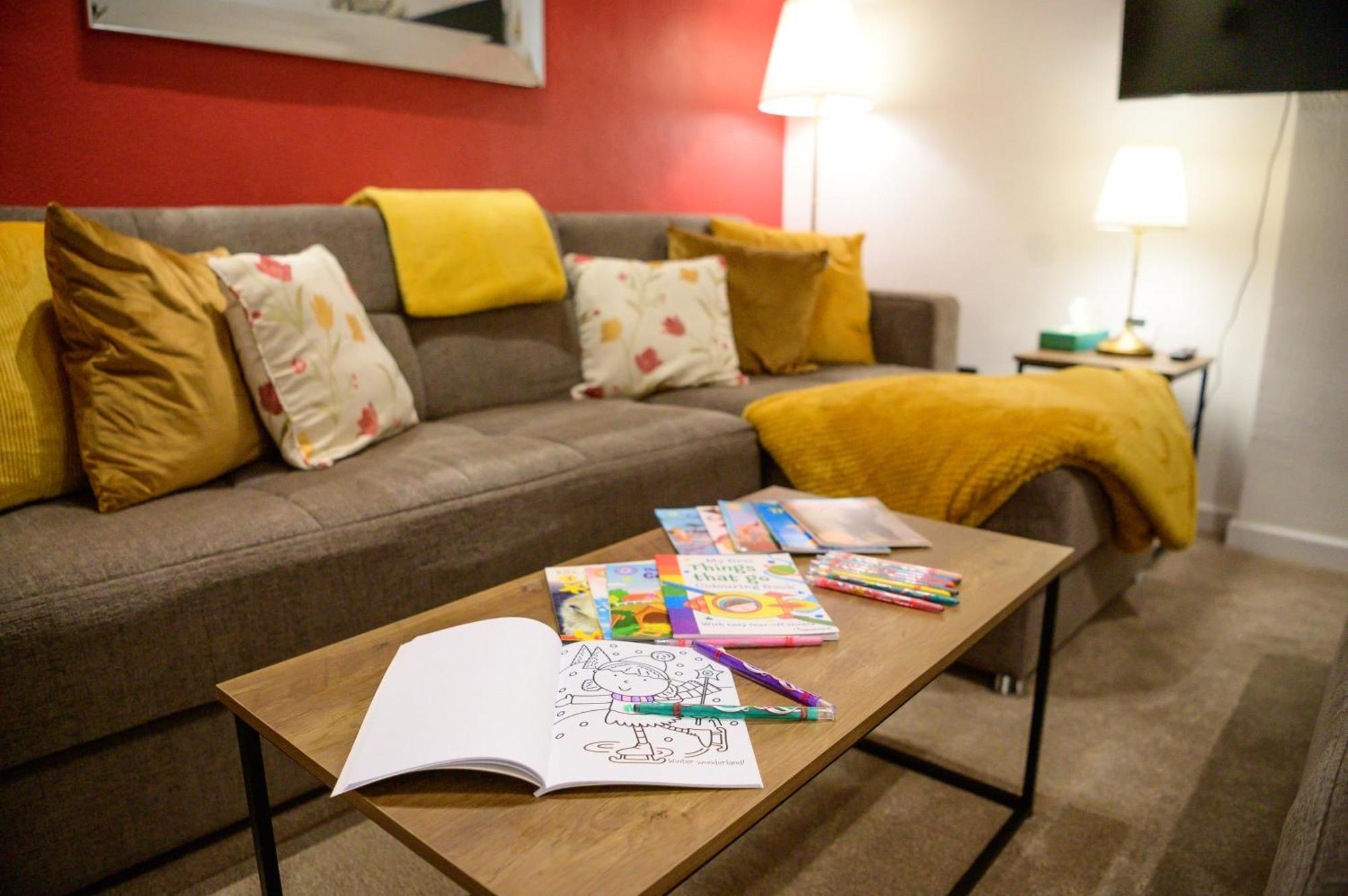 Apartment Autumn Breeze, 2br Apartment, Didsbury, *