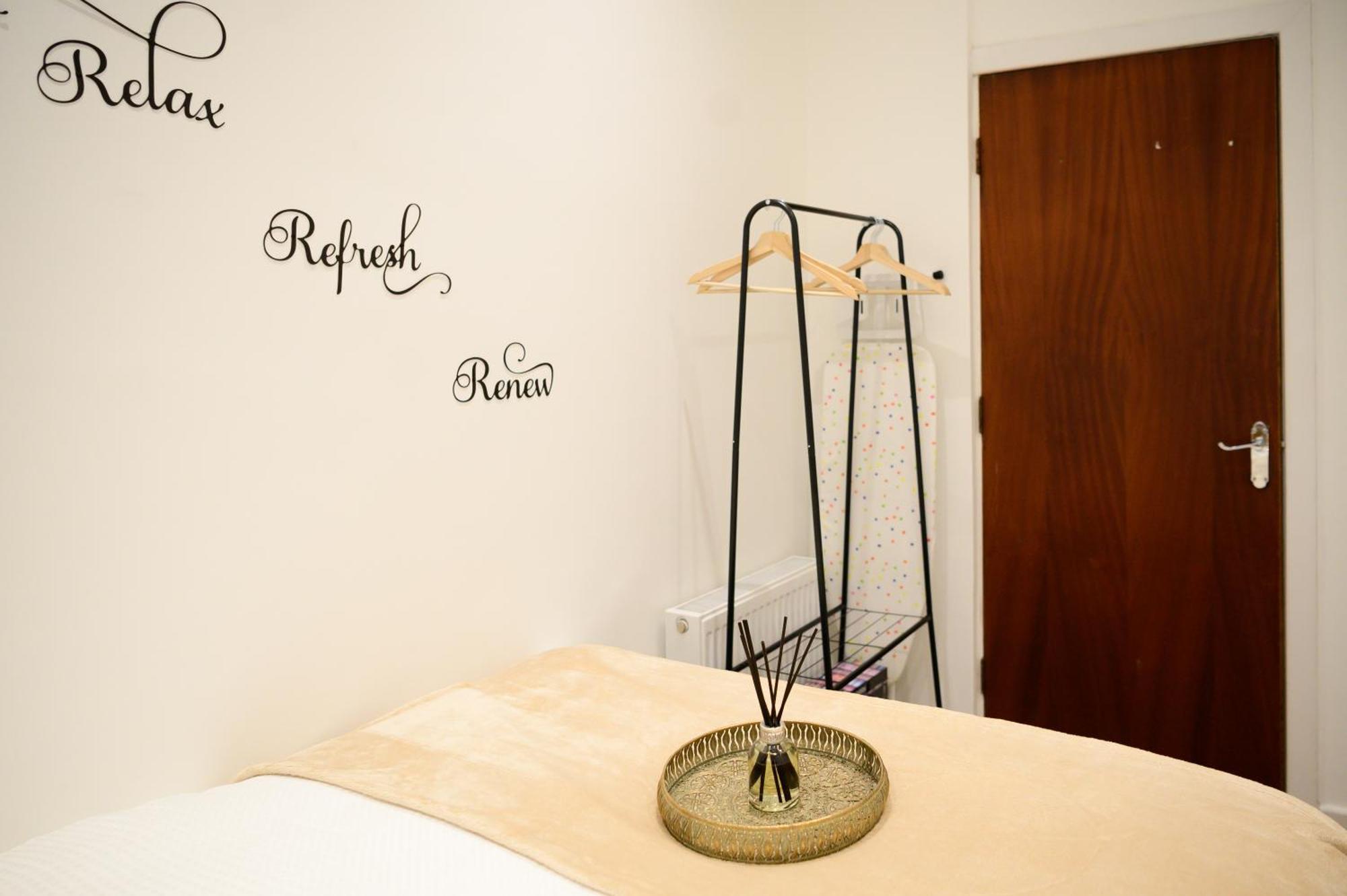 Autumn Breeze, 2br Apartment, Didsbury, Manchester
