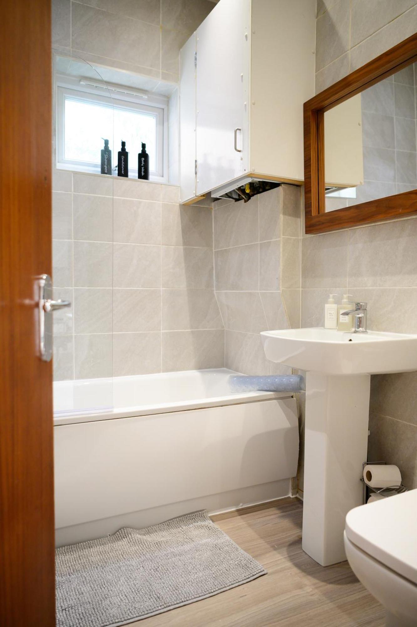 Autumn Breeze, 2br Apartment, Didsbury, * Manchester