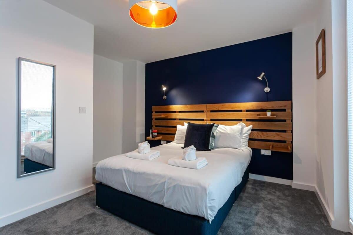 Apartment Superb 2 Bed Flat 5min To Old Trafford Stadium *