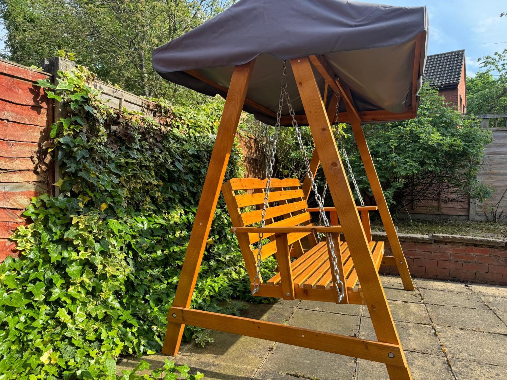 Modern Home, Beautiful Spacious Garden, Centre Netflix Vakantiehuis