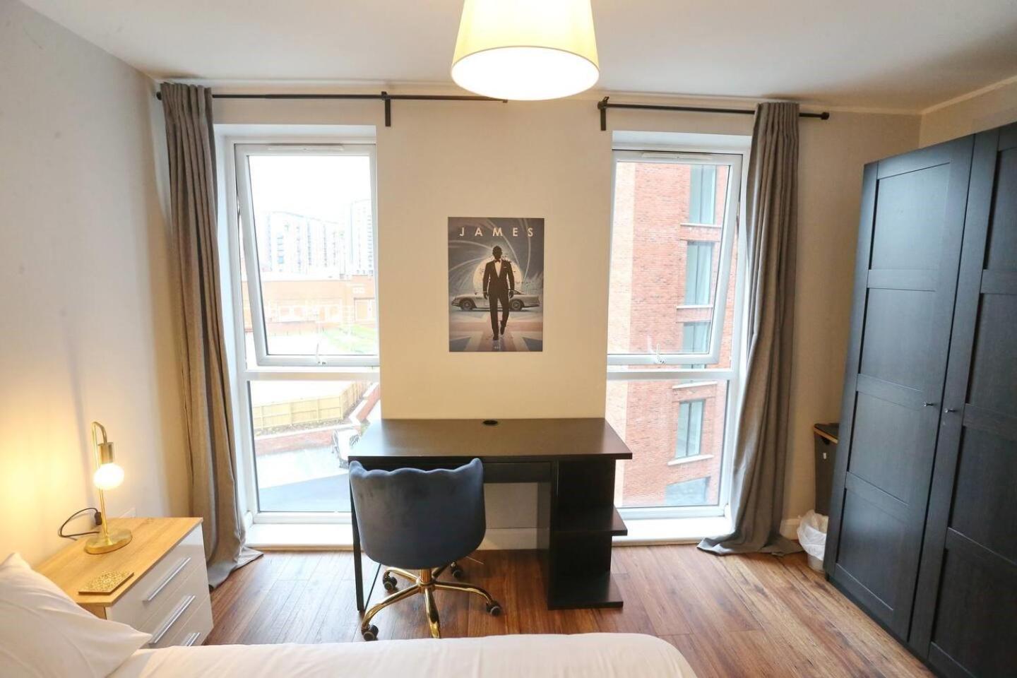 Apartment Stunning Flat Mins From Shops Centre Pass The Keys