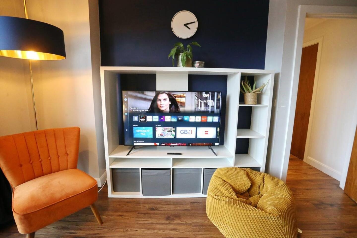 Stunning Flat Mins From Shops Centre Pass The Keys Manchester