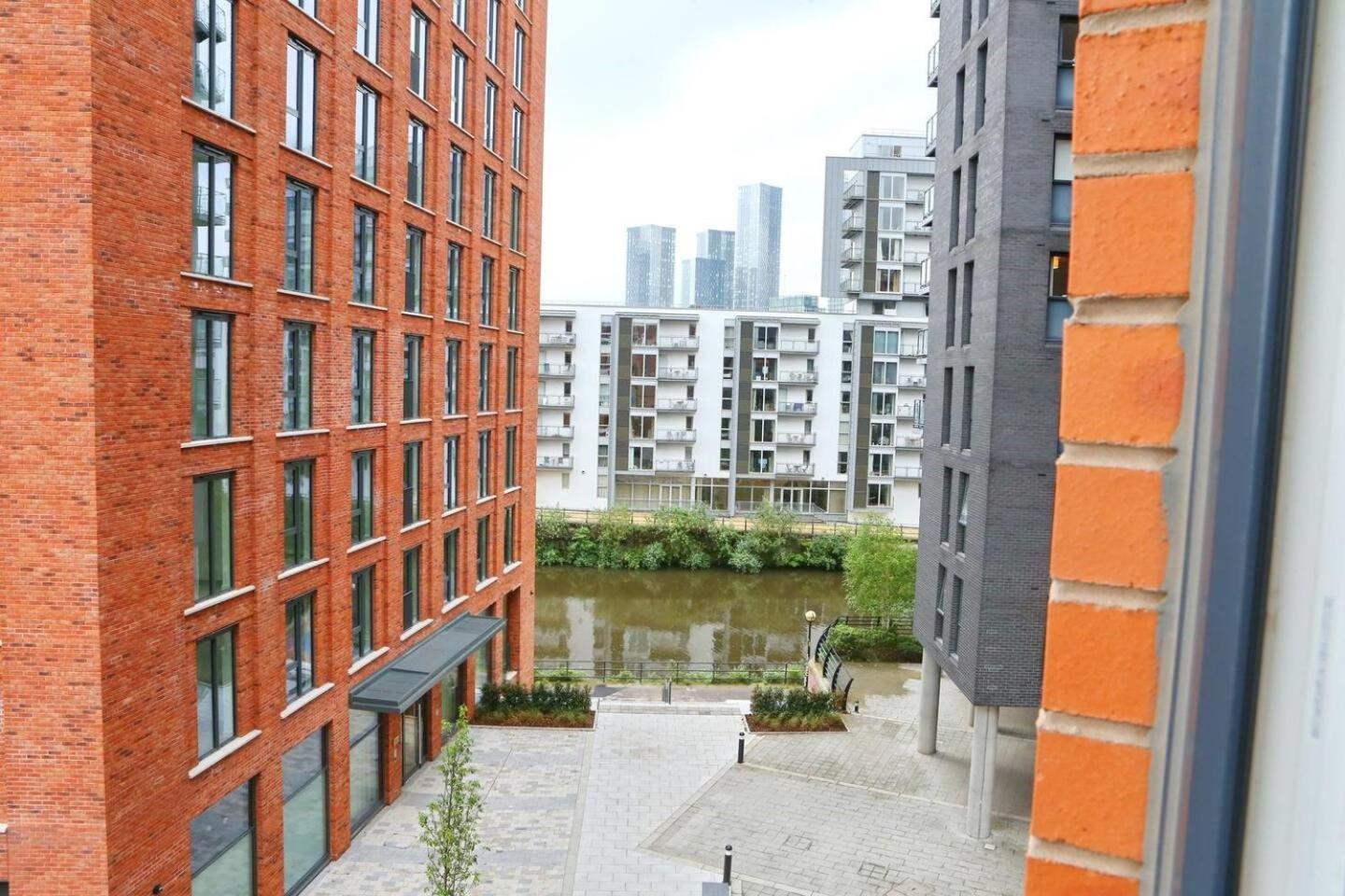 Stunning Flat Mins From Shops Centre Pass The Keys Apartment Manchester