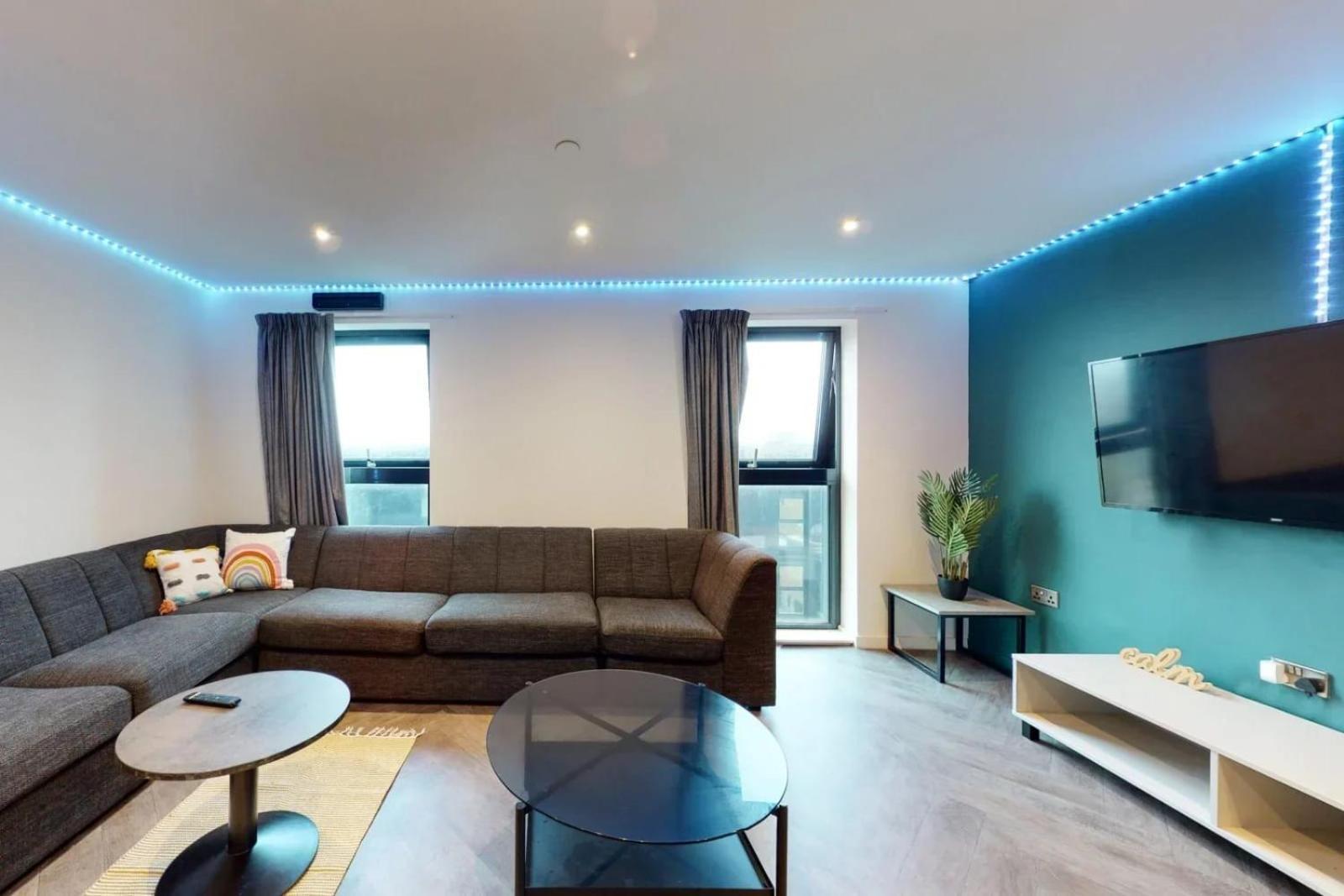 Private Bedrooms With Shared Kitchen, And 2 Bed At Canvas * Manchester