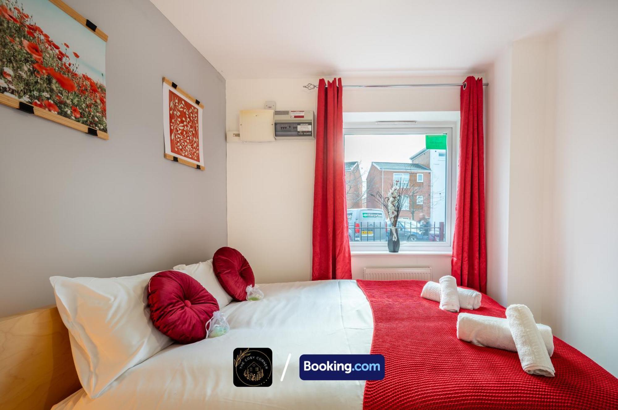 Cosy 4-bed House, Garden, Free Parking & Wifi Appartement *