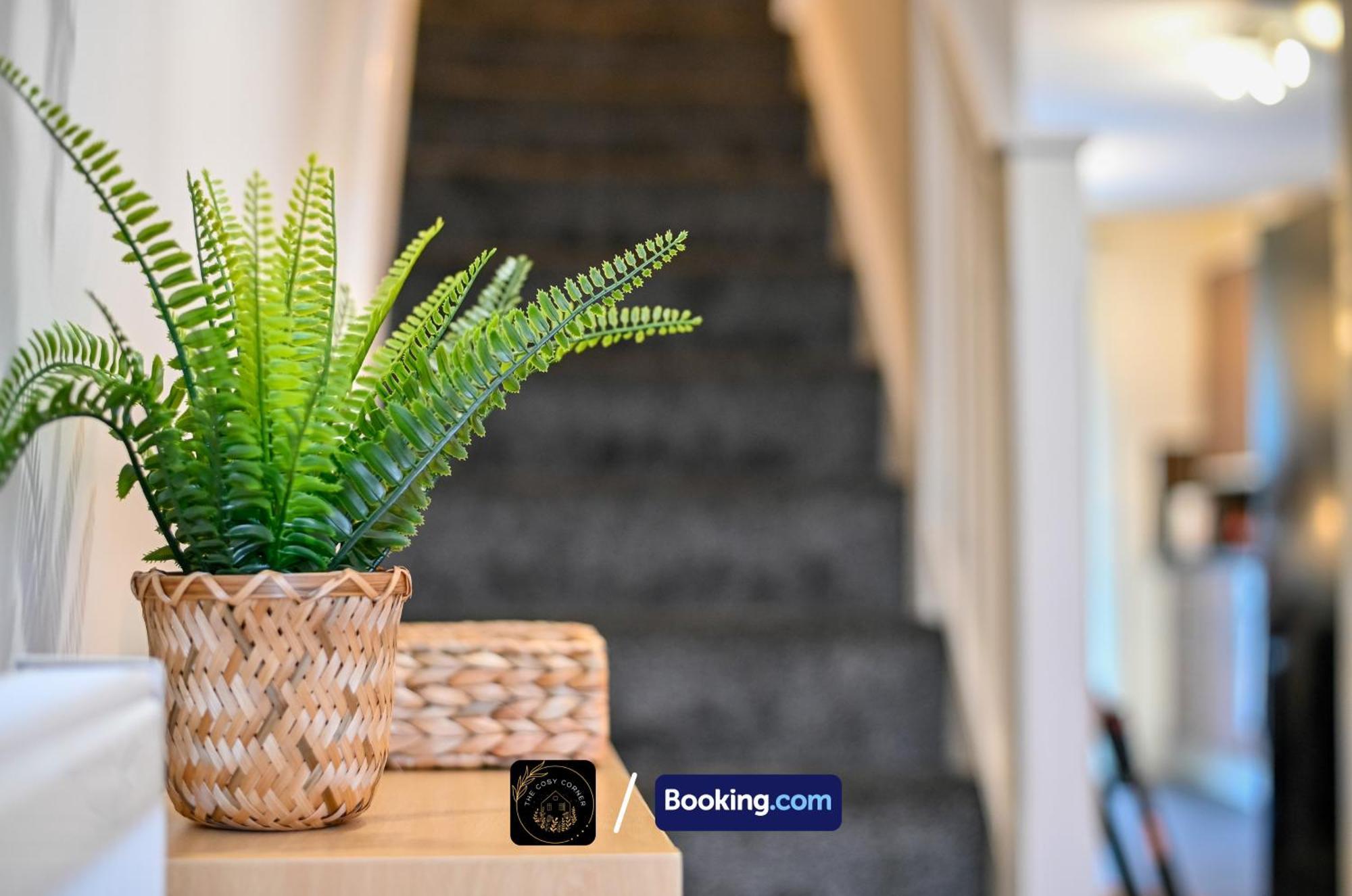 Cosy 4-bed House, Garden, Free Parking & Wifi Appartement *
