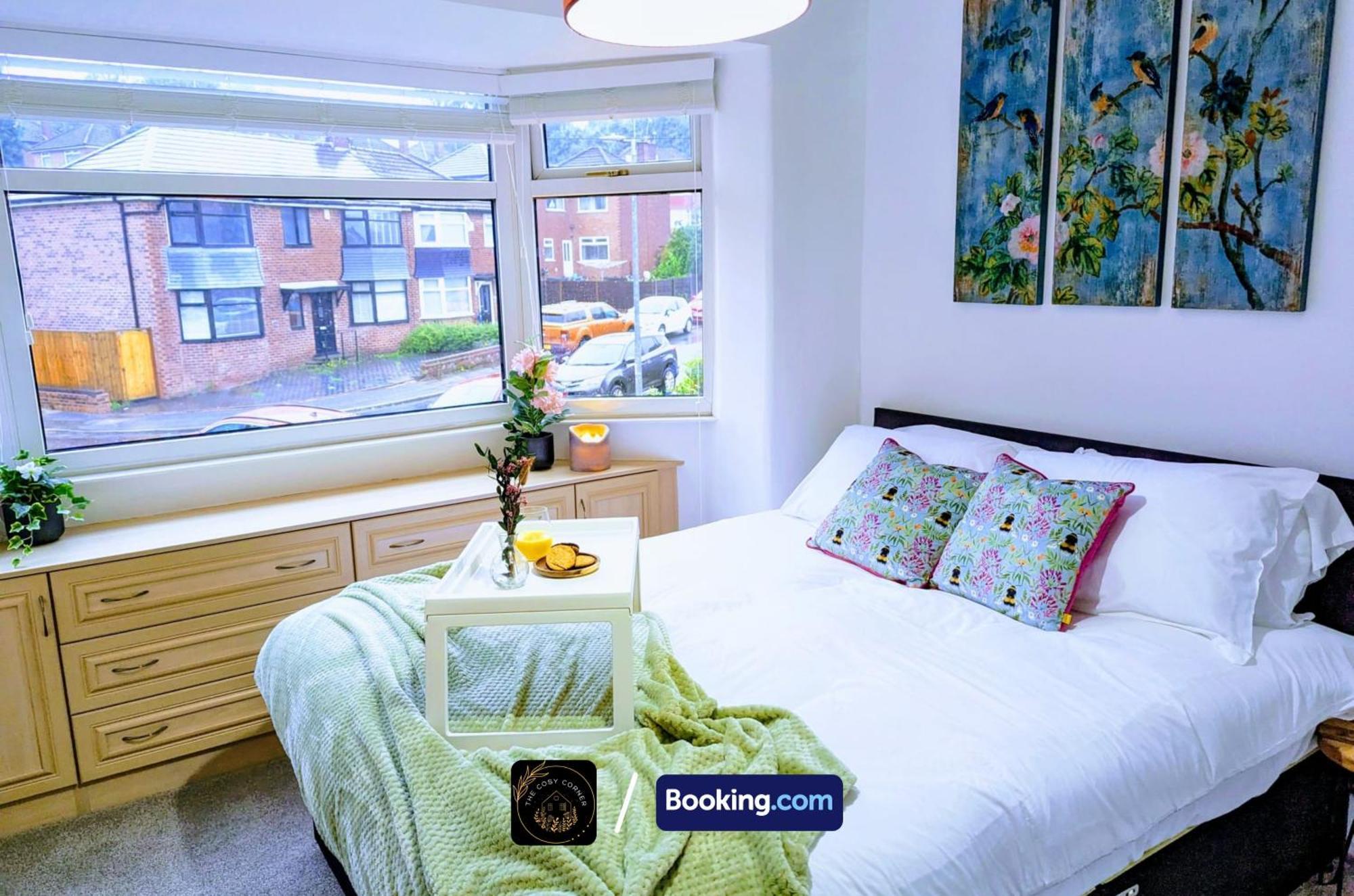 Cosy Corner: 4-bedroom Serviced House With Free Parking