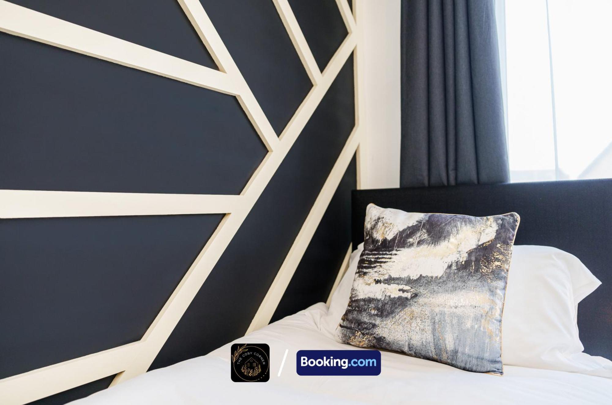 Cosy Corner: 3-bedroom House With Free Parking Near Hospital Apartment Manchester