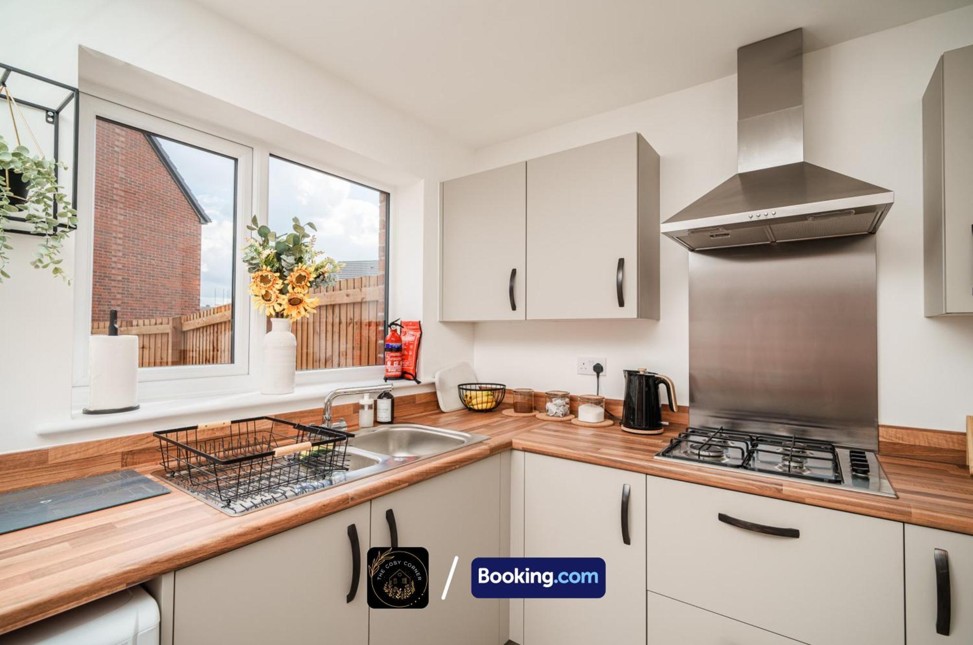 Cosy Corner: 3-bedroom House With Free Parking Near Hospital * Manchester