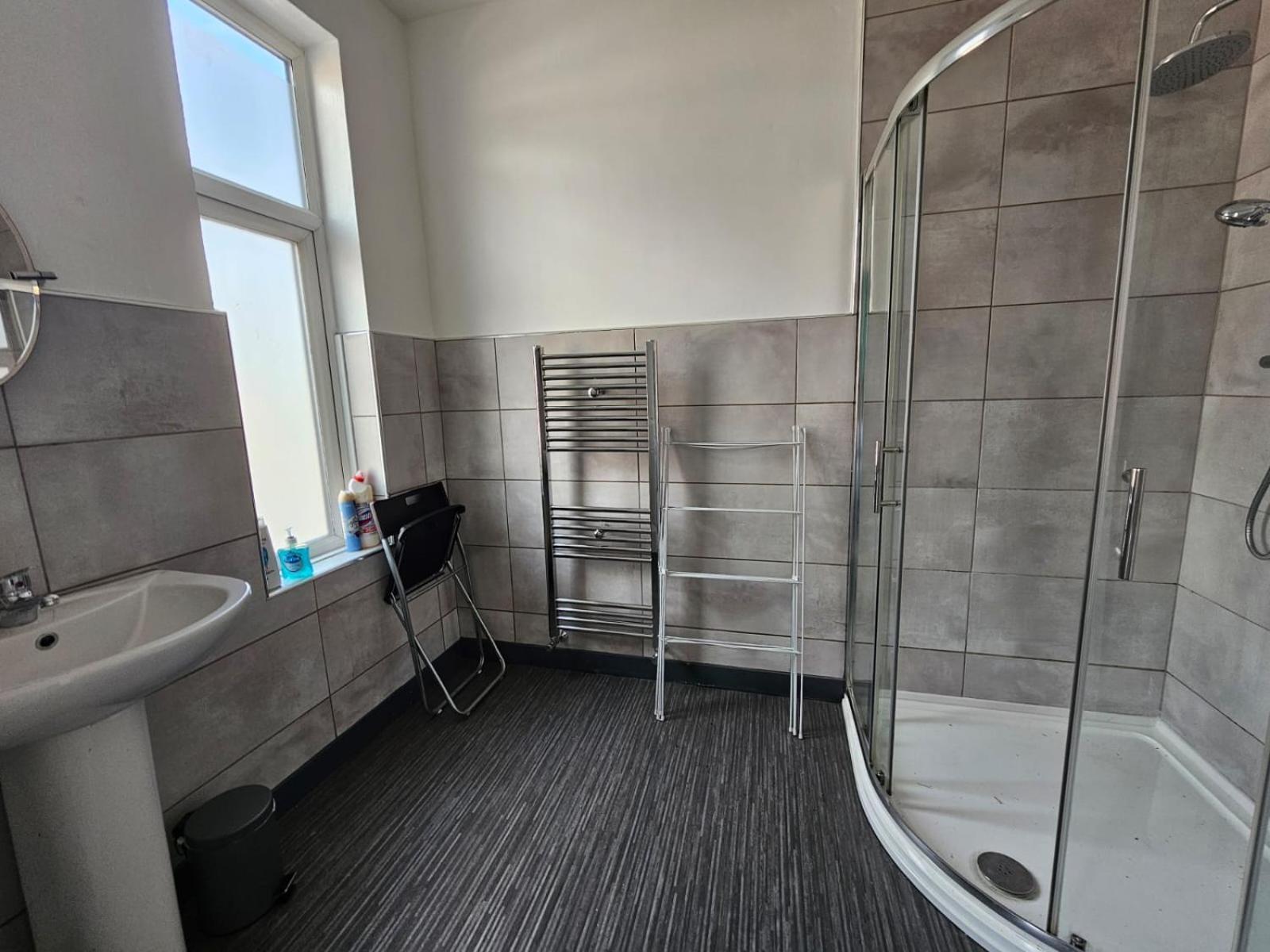 Daisybank Co-Living - Private Room Self-Cater