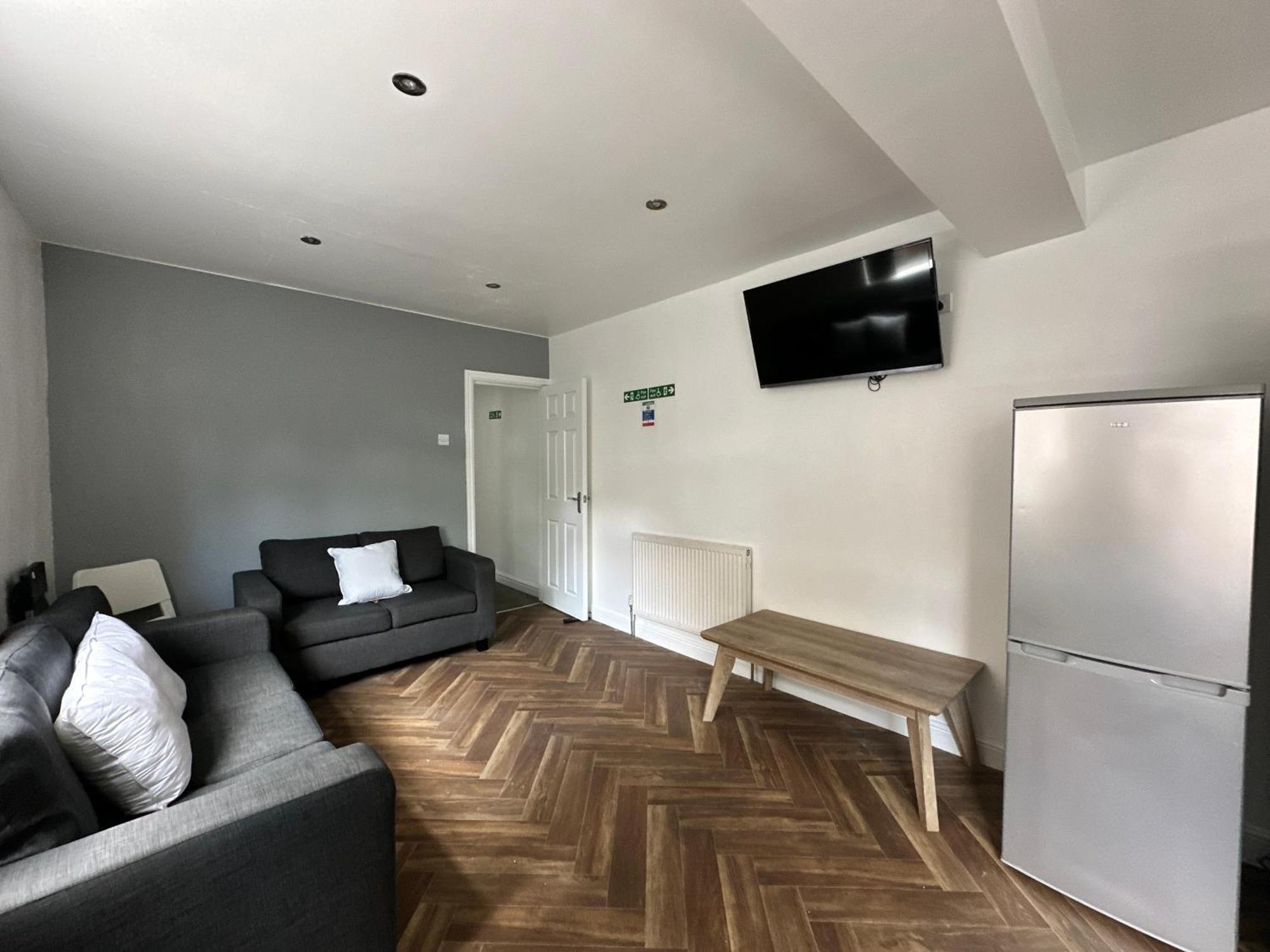 Daisybank Co-Living - Private Room Self-Cater