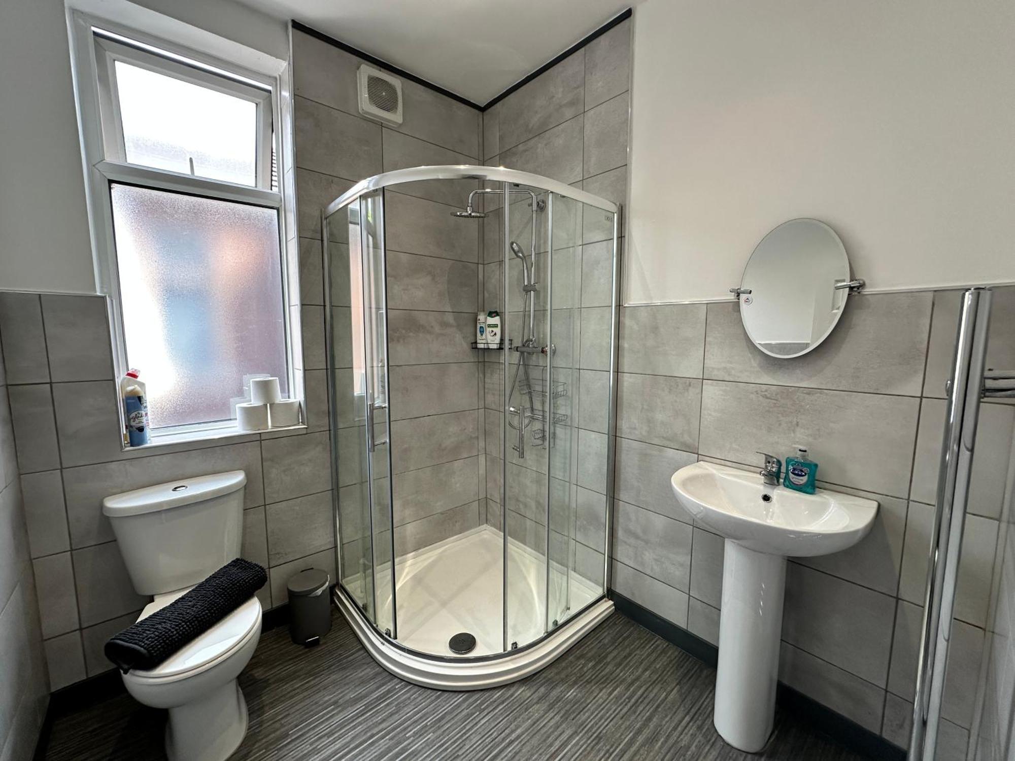 Vakantiehuis Daisybank Co-Living - Private Room Self-Cater Manchester