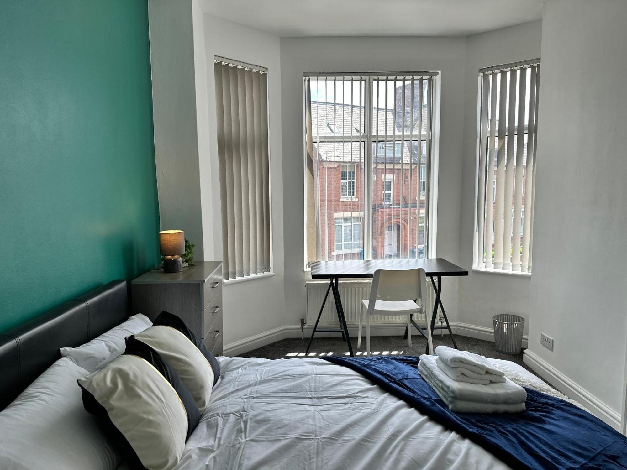 Daisybank Co-Living - Private Room Self-Cater * Manchester