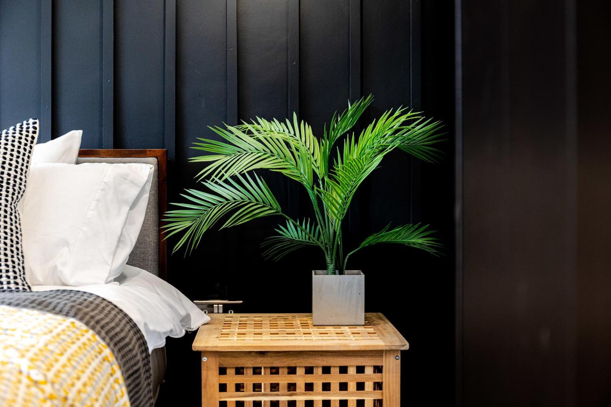 Vakantiehuis Quayside Escape-ensuite Tranquil Within An Intimate Shared With Free Parking